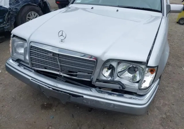 Mercedes-Benz Klasa E cena 49900 przebieg: 49338, rok produkcji 1995 z Człuchów małe 67